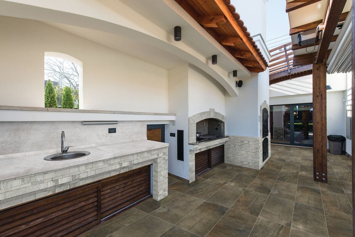 Stone-look tile in an outdoor kitchen
