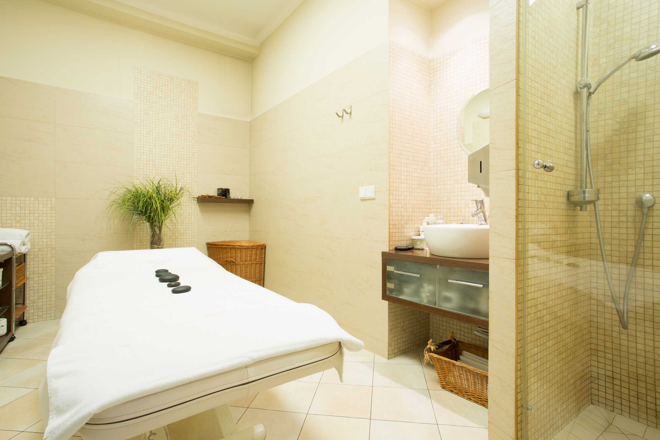 modern-spa-tile-walls-and-spa-flooring-tiles-hotel-spa